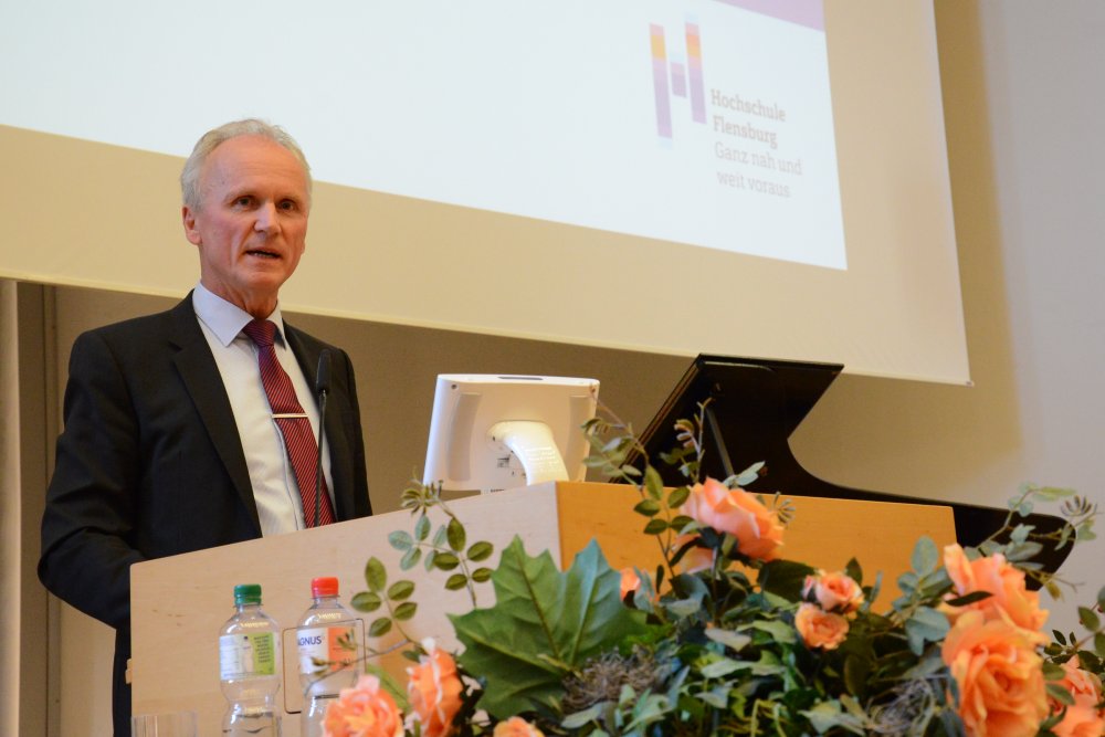 Dr. Bernd Bösche, Geschäftsführer der Wirtschaftsförderung und Technologietransfer Schleswig-Holstein GmbH hielt die Gastrede