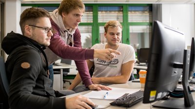 Nach vier Onlinesemestern plant die Hochschule Flensburg für das Sommersemester wieder Präsenzlehre.