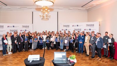 Neben ihrem Studium engagieren sie sich für die Gesellschaft: Die Deutschlandstipendiat*innen und ihre Förderer*innen. Foto: Jan-Christoph Elle