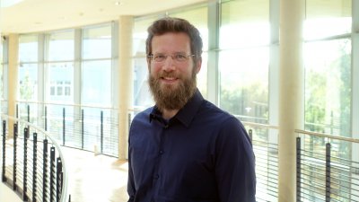 Will nicht auf der Stelle treten: Torben Wallbaum ist neuer Professor für Human-Computer-Interaction an der Hochschule Flensburg.