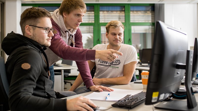 Nach vier Onlinesemestern plant die Hochschule Flensburg für das Sommersemester wieder Präsenzlehre.