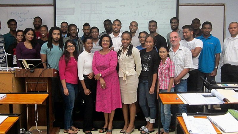 Der vierte Jahrgang Windenergie an der University of West Indies, Karibik