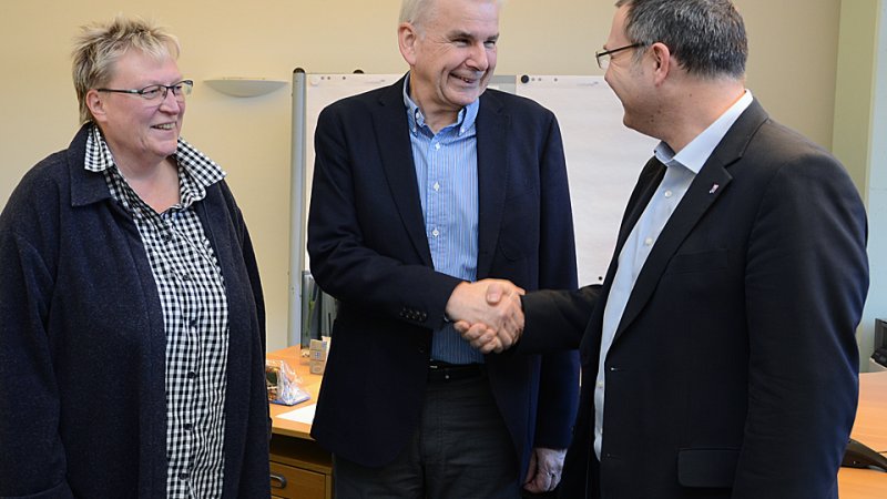 59 Semester: Prof. Dr. Andreas Weber wurde von der Kanzlerin Sabine Christiansen und Prof. Thomas Severin verabschiedet.