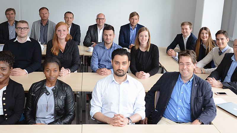 Internationaler geht es fast nicht: Studierende aus mehreren Ländern haben für weltweit tätige Unternehmen fremde Märkte analysiert.
