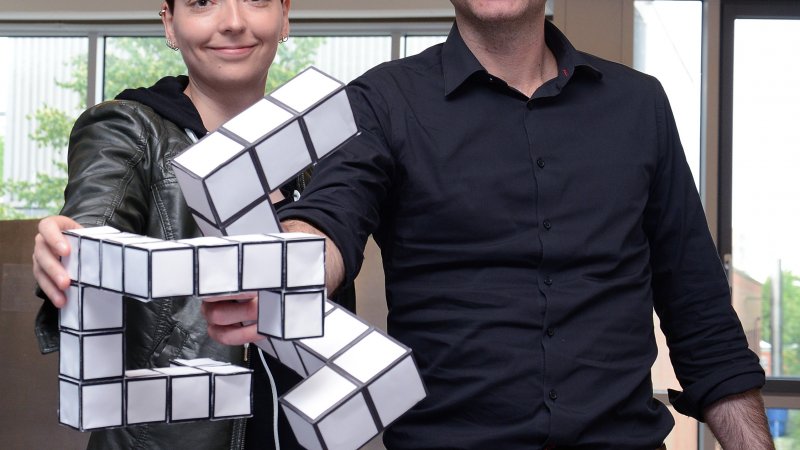 Prof. Dr. Sven Bertel und Doktorandin Stefanie Wetzel wollen das räumliche Denken im Unterricht fördern.