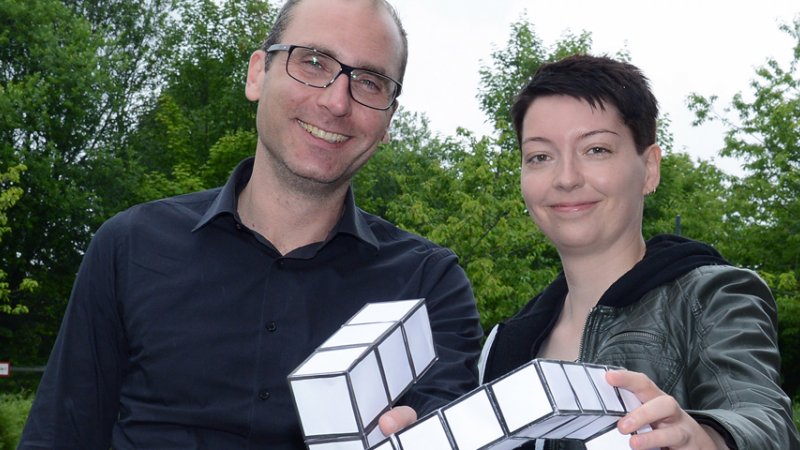 Prof. Dr. Sven Bertel und Doktorandin Stefanie Wetzel wollen das räumliche Denken im Unterricht fördern.