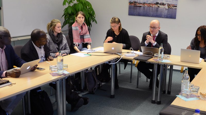 Offizielle Begrüßung im Präsidium: Prof. Dr. Bosco Lehr, Vizepräsident für Internationales, begrüßte die Delegation aus Namibia.