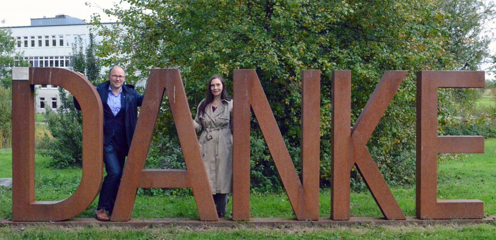 Sagen „Danke“ an alle Unterstützer*innen des Deutschlandstipendiums: Dr. Heike Bille und Hochschul-Präsident Dr. Christoph Jansen. 