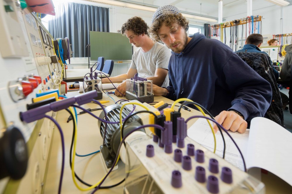 Erstmalig veranstalten zahlreiche Hochschulen aus dem gesamten deutschsprachigen Raum am Donnerstag, 27. Januar 2022 ab 16:00 einen gemeinsamen virtuellen Informationstag zu Studiengängen rund um den Klimaschutz.