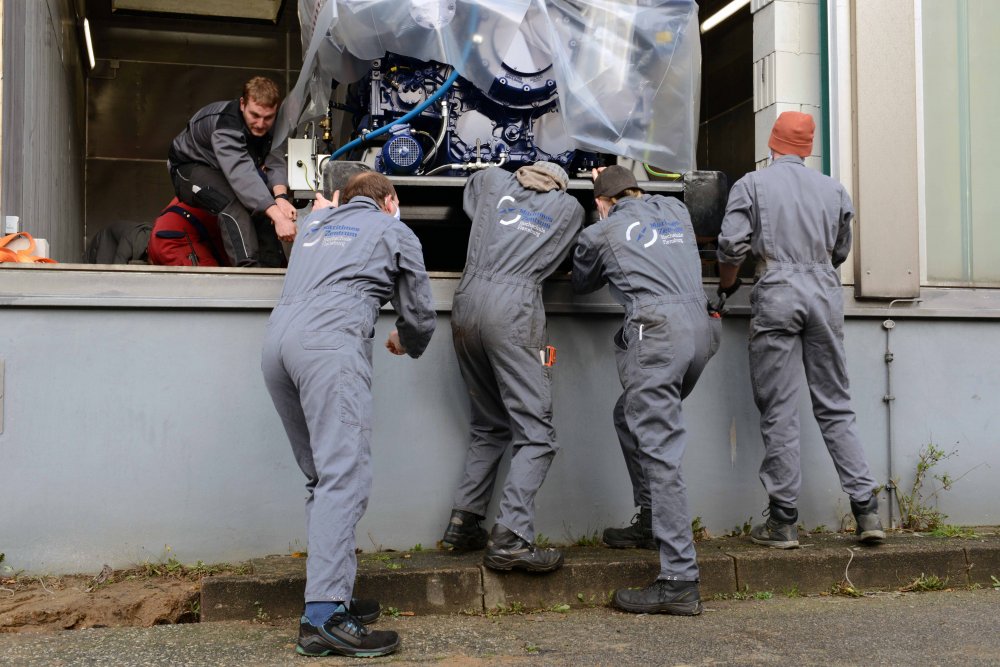 Vor gut einem Jahr wurde der Gasmotor angeliefert.