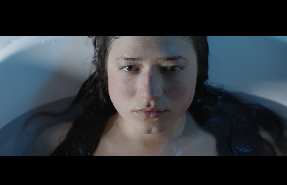 Angst, Sorge und ein emotionales Ausbrechen: Schauspielerin Nicla Seidel als Anna.