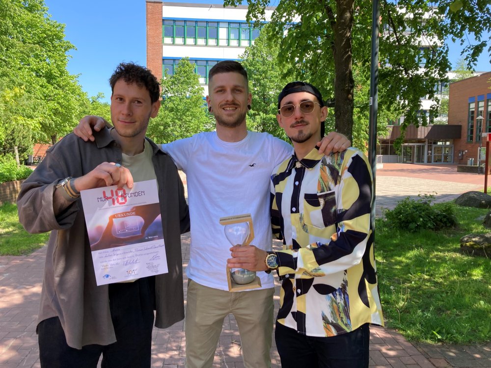 Haben mit ihrem Erstlingswerk bei 48-Stunden-Kurzfilmwettbewerb die Jury überzeugt: (v.l.) Florian Schmidt, Lukas Wojciechowski und Daniel Kempa.