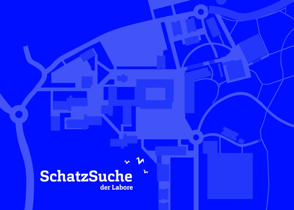 In Blautönen gehaltener Lageplan der Hochschule Flensburg, in der linken unteren Ecke der weiße Schriftzug: SchatzSuche der Labore.