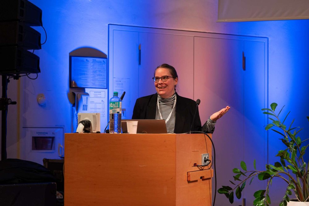 Beatrice Podtschaske am Rednerpult
