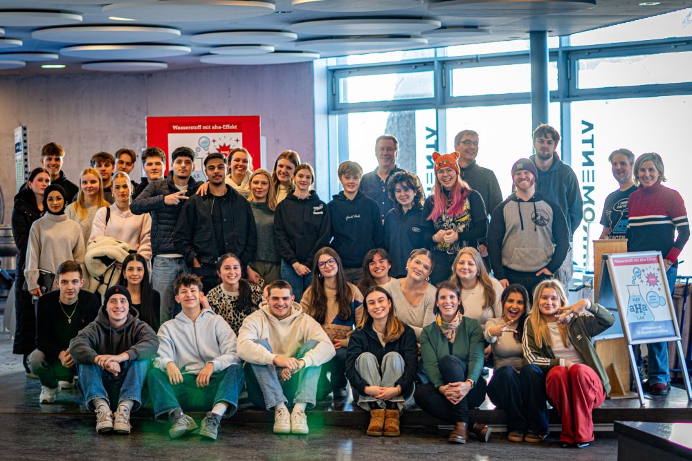 Gruppenfoto einer Schulklasse in der Oberstufe.