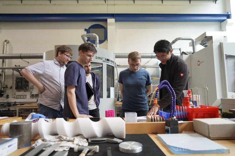 Im Studiengang Wirtschaftsingenieurwesen trifft Technik auf Wirtschaft.