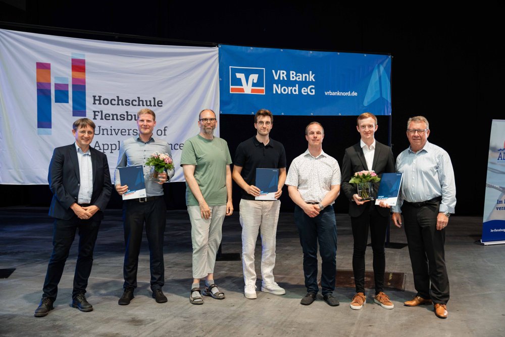 Die Gewinner des VR- Bank Hochschulpreises 2026 mit ihren Professoren 