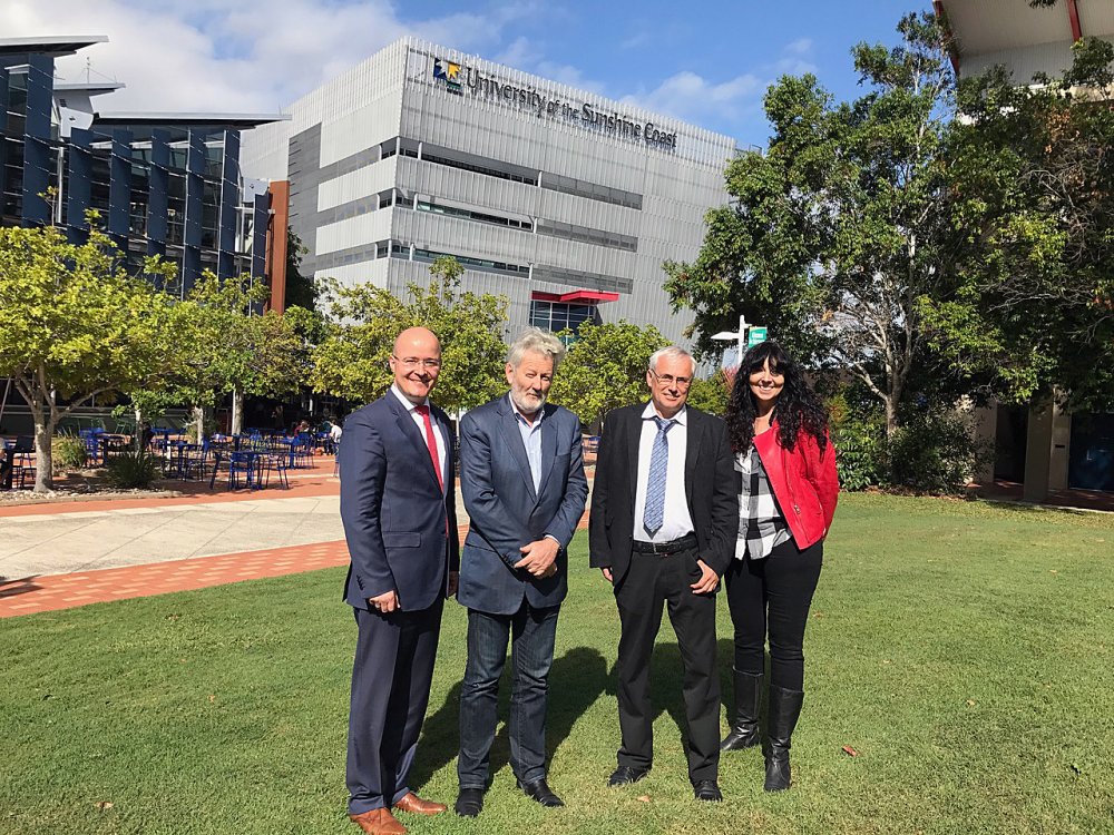 Wollen noch enger kooperieren: (v.r.) Liani Eckardt International Coordinator, Prof. Dr. Uwe Szyszka, International Coordinator der Wirtschaftsstudiengänge HS Flensburg, Prof. Dr. Robert Elliot, Pro Vice-Chancellor USC, Prof. Dr. Bosco Lehr, Vizepräsident für Internationales HS Flensburg.