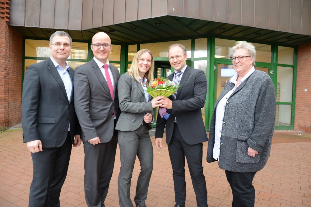 Gratulation für Dr. Christoph Jansen (2.v.r.) von der Senatsvorsitzenden Prof. Dr. Birte Nicolai, der Kanzlerin Sabine Christiansen, Prof. Dr. Thomas Severin, geschäftsführender Präsident, und Prof. Dr. Bosco Lehr. 