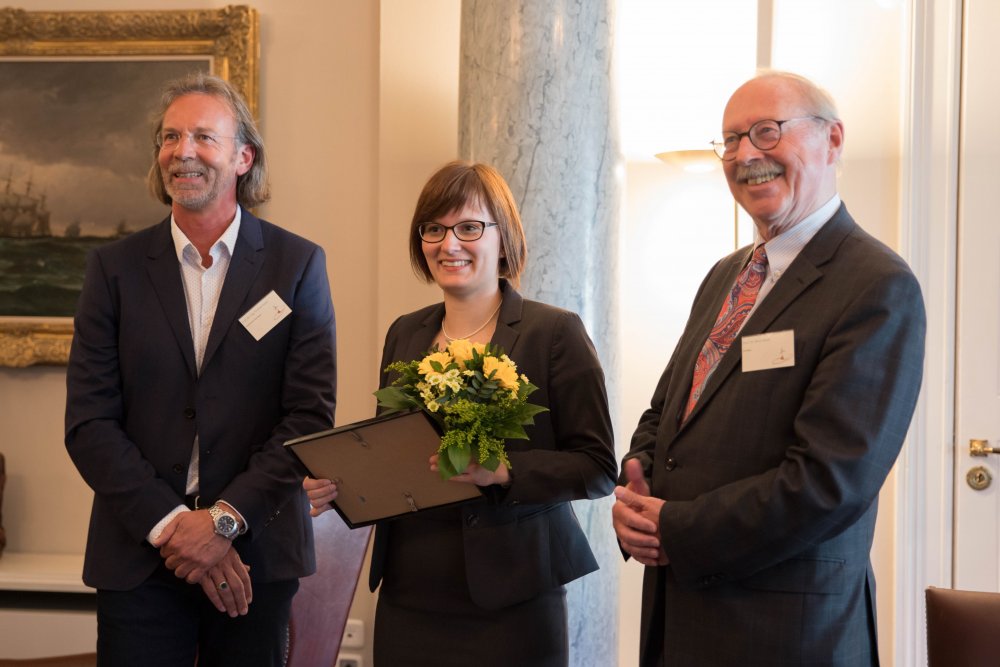 Preis WIND 2019: v.l.n.r. Prof. Dr.-Ing. T. Faber, Dr.-Ing. Evelyn Heins, Prof. Dr. Rave