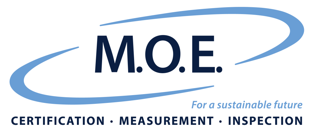 Logo: Großbuchstaben M.O.E., darunter steht "For a sustainable future. Certification. Measurement. Inspection."