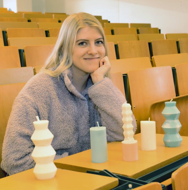 Kerze, Randles – Relaunch Candles von Freda Winkel, Modul Grundlagen nachhaltiger Gestaltung (Bachelor Medieninformatik): https://hs-flensburg.de/studium/bachelor/mi/abgeschlossene-arbeiten/randles-relaunch-candles