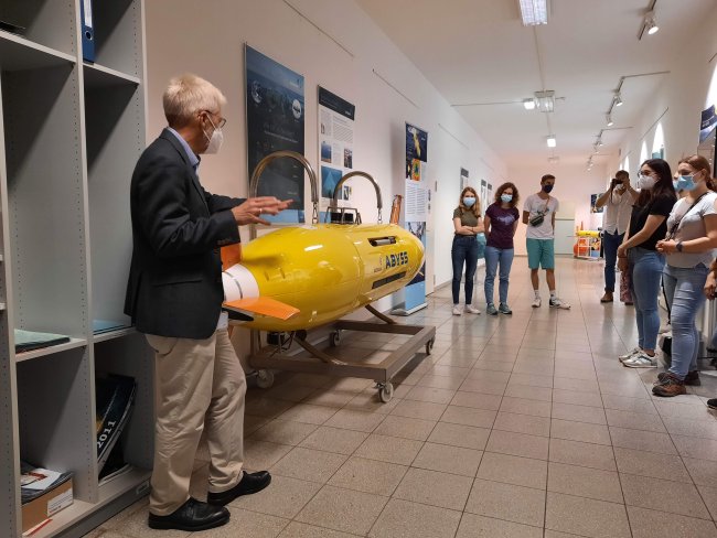 Arbeitsfeld Meer: Studierende suchen biologische Wirkstoffe