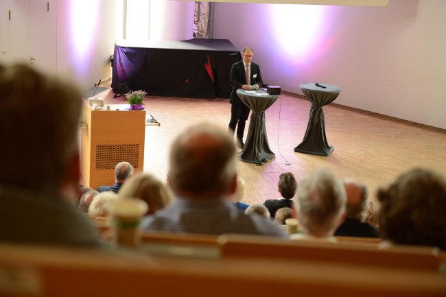 Hochschulpräsident Dr. Christoph Jansen hielt die Eröffnungsrede