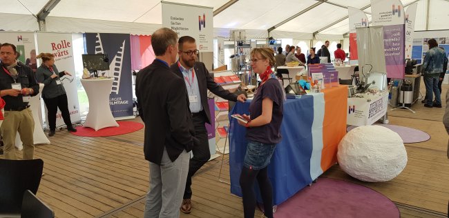 Messestand der Hochschule Flensburg, Studienberatung