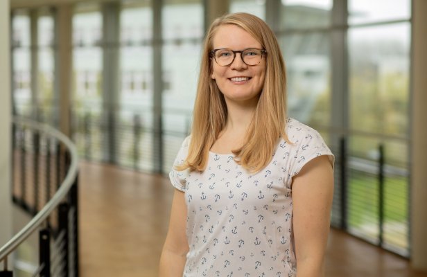 Porträtfoto: Ilka Cußmann im audimax