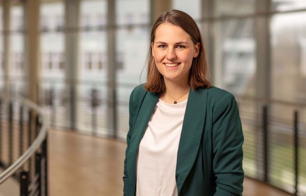Porträtfoto: Lisa-Marie Cig im audimax